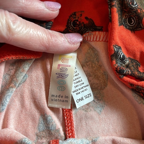 Buttery, soft LulaRoe leggings orange with owl print great condition OS - Picture 9 of 10